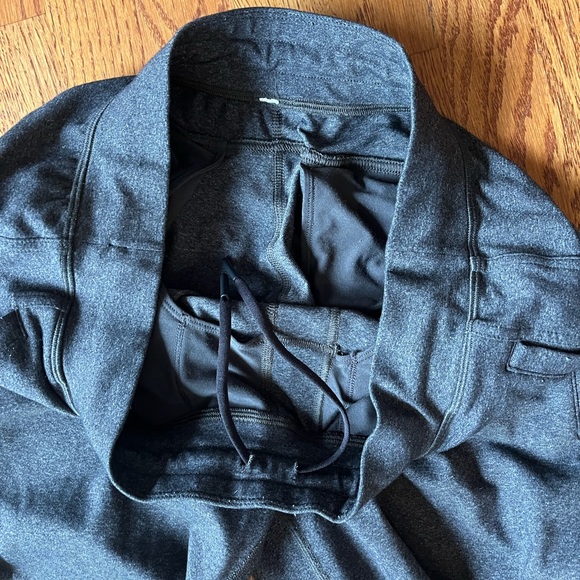 Lululemon men’s pants - Picture 3 of 3